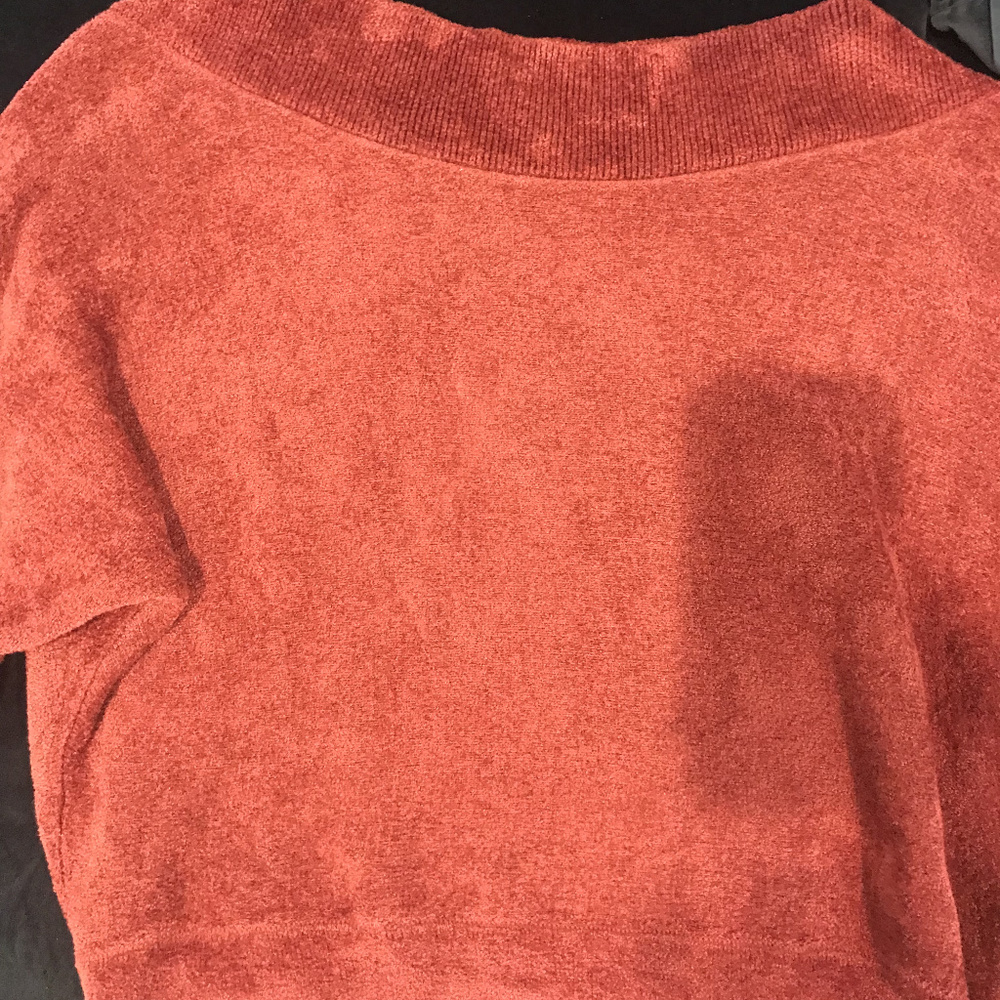sweater - Picture 2 of 4